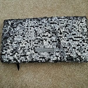 BCBG sequence clutch